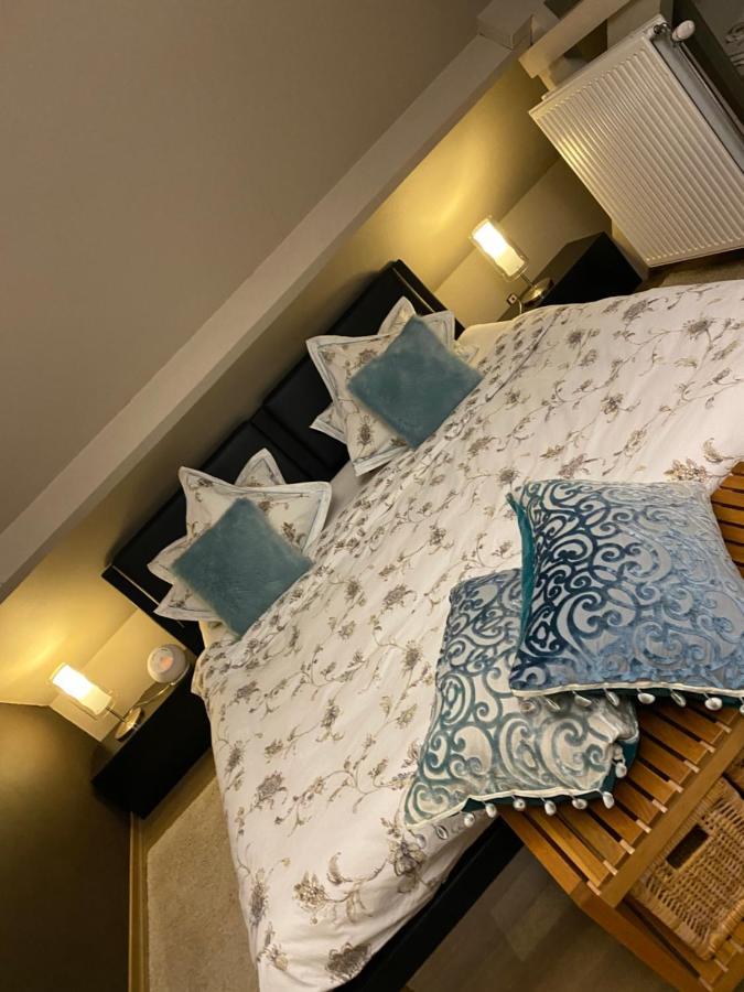 Homestay Cosy Met Zwembad Beringen